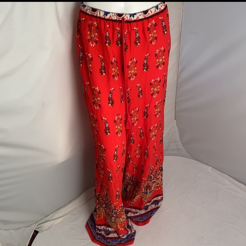 Flying Tomato wide leg red/navy floral print pants